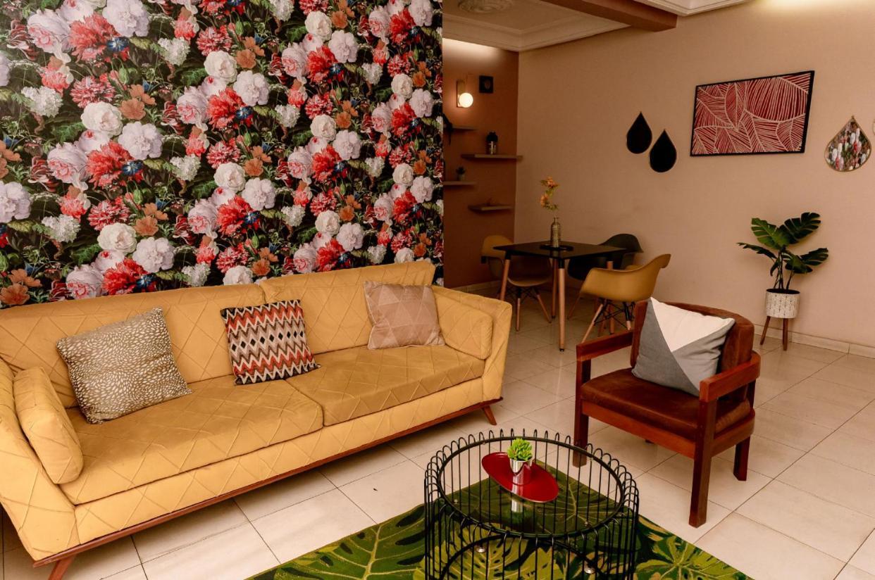 Ros'Appart Yaounde Luaran gambar