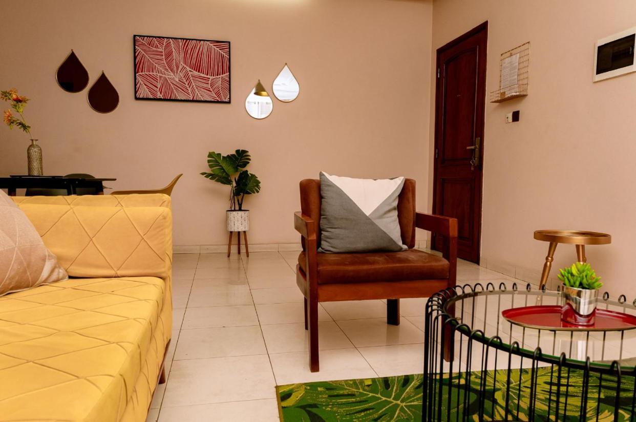Ros'Appart Yaounde Luaran gambar